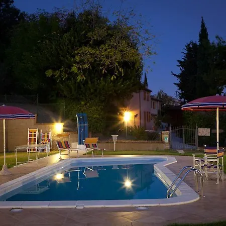 Sleeps 4 Pool Air Con Wifi アパート Montecarotto