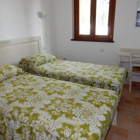 Sleeps 4 Pool Air Con Wifi アパート Montecarotto
